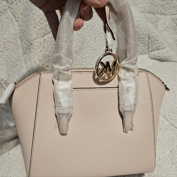 Michael Kors Bundle Deal - Picture 3 of 7